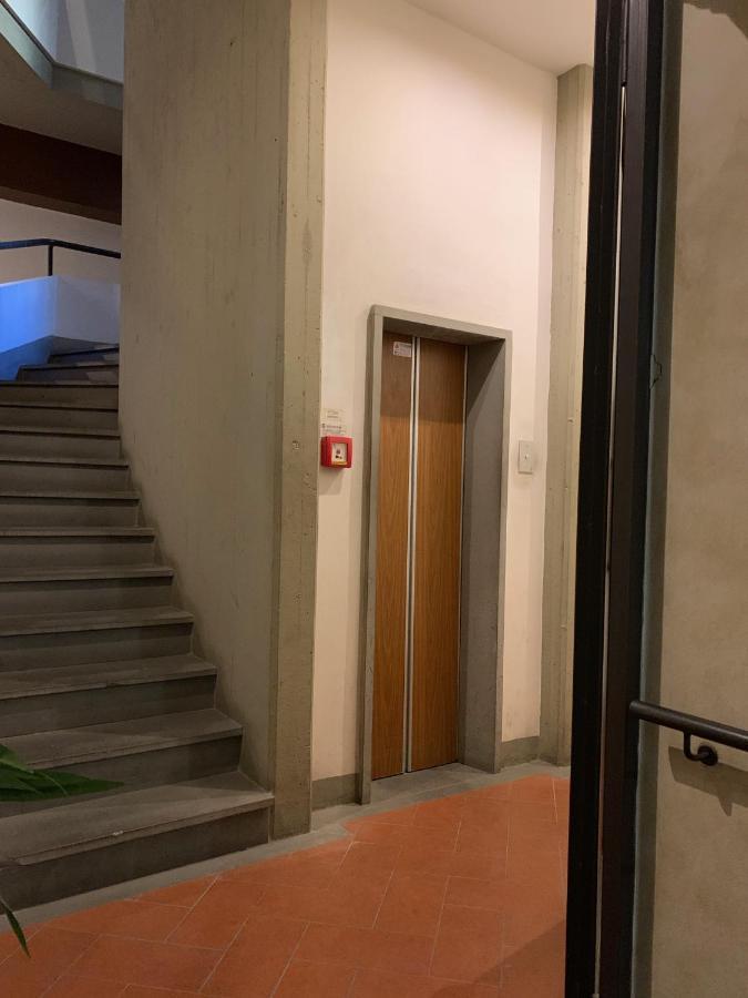 Signoria Apartment With Patio Florencja Zewnętrze zdjęcie