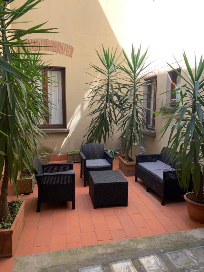Signoria Apartment With Patio Florencja Zewnętrze zdjęcie